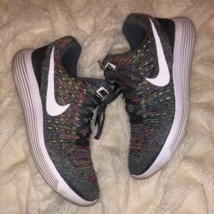 Nike LunarEpic Flyknit 2 Women’s Sneakers